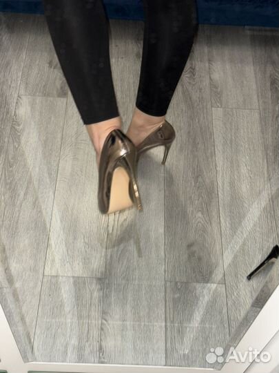 Туфли на каблуке