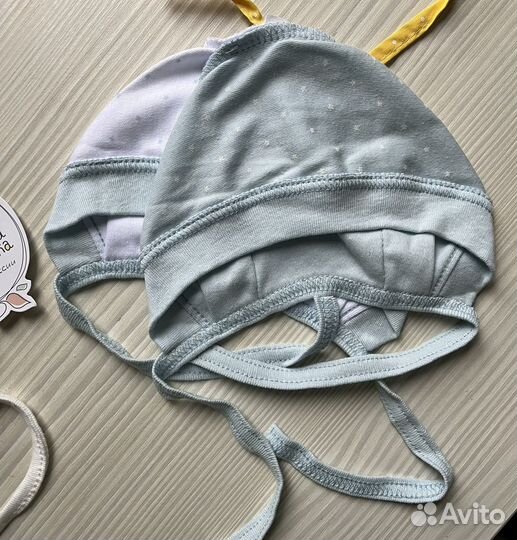 Детские чепчики и шапочки 56 р новорожденные