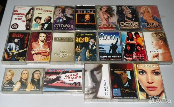 Аудиокассеты с записью разные,есть лицензия