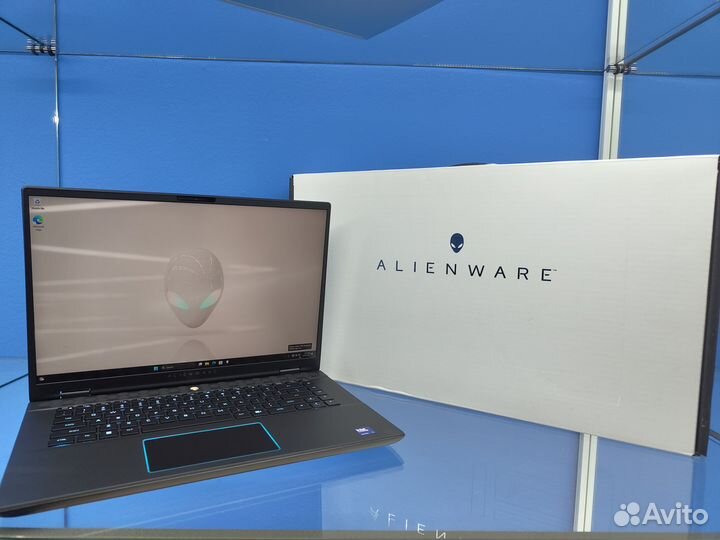 Dell Alienware M16 Ultra 7 16GB 1TB RTX4060