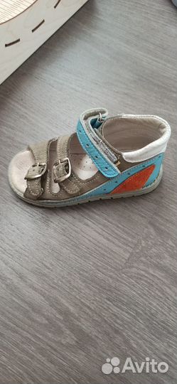 Скороход сандали 24 р