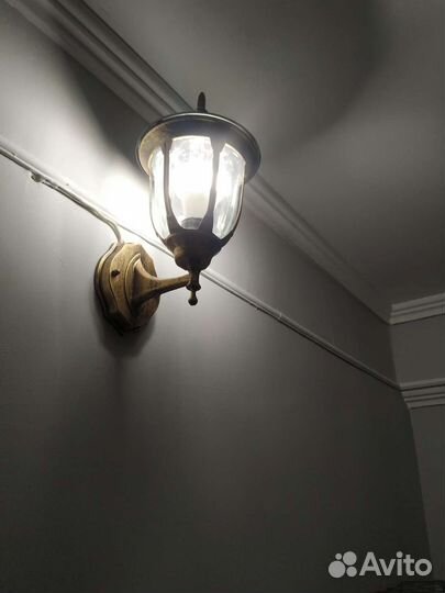 Лампа настенная