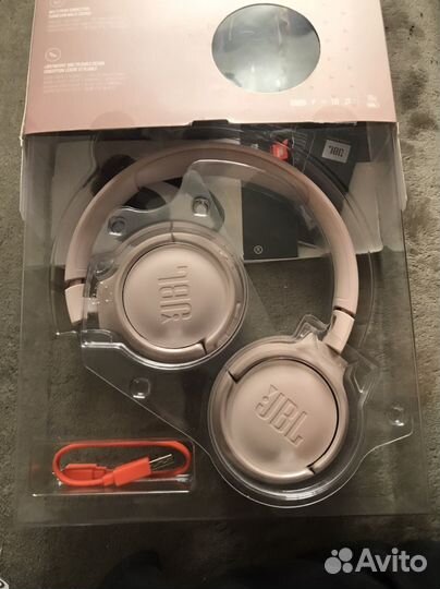 Беспроводные наушники jbl tune 560bt