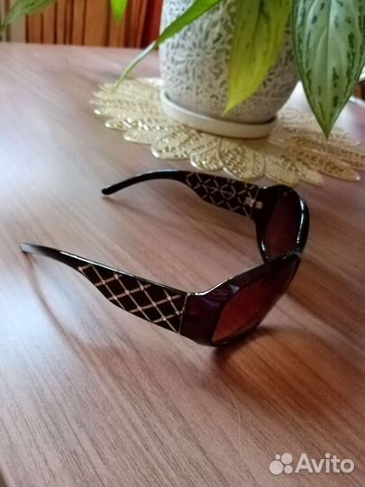 Солнцезащитные очки женские