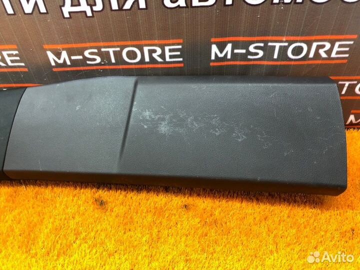 Обшивка стойки левая Bmw X5 E70 N52B30A 2007