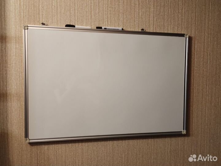 Магнитно маркерная доска