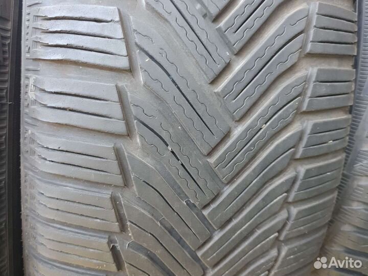 Michelin Alpin 6 215/55 R17 98V
