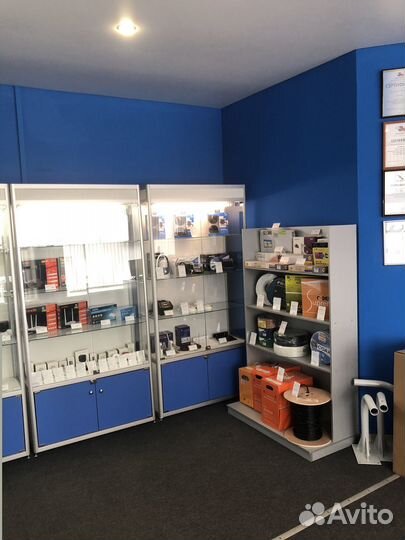 Приставка. 180 тв каналов работает от интернета