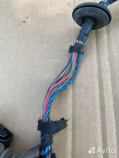 Проводка передней двери правая Skoda Fabia 2