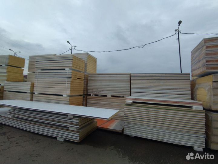 Сэндвич-панели 30000 м2 в наличии