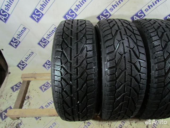 Kormoran Snow 215/55 R17 96R