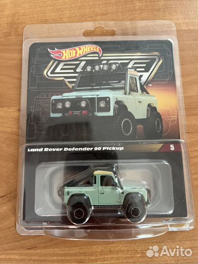 Hot Wheels Elite 64 Land Rover Defender