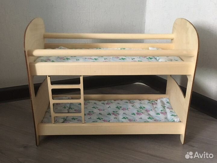 Кровать двухьярусная