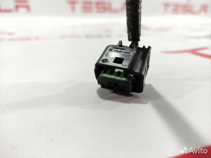 Разъем (фишка) проводки Tesla Model X 2016
