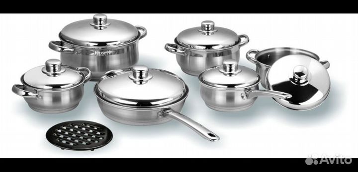 Набор посуды новый (кастрюли, сковорода)