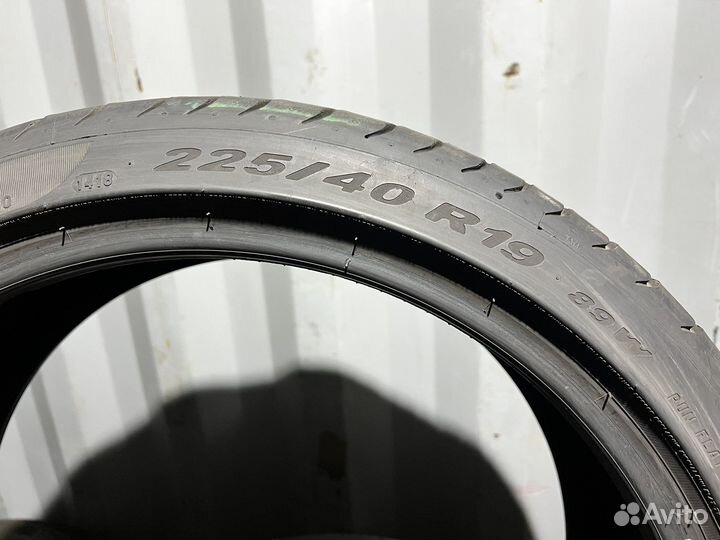 Pirelli P Zero 225/40 R19 89W
