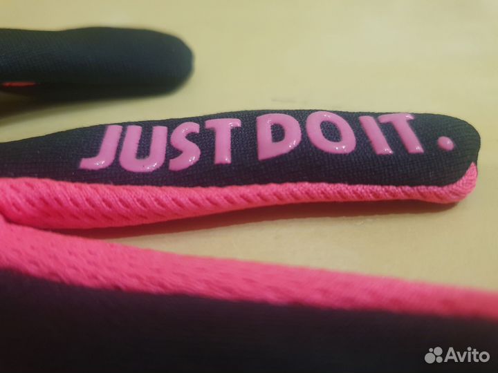 Перчатки nike. Перчатки для бега найк