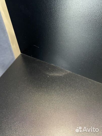 Маникюрный стол