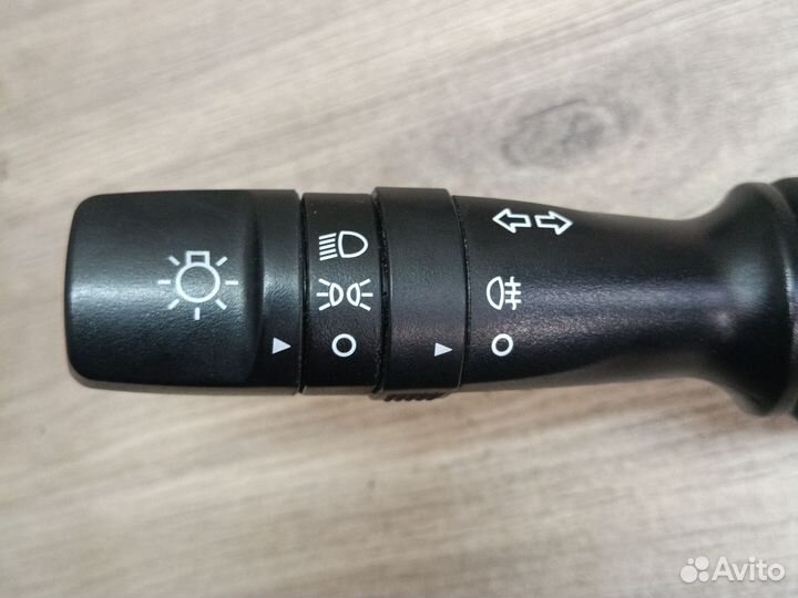 Переключатель поворотов подрулевой Hyundai Solaris
