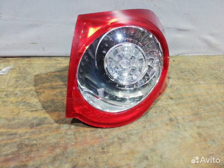 Фонарь в крыло правый Volkswagen Passat B6 BZB