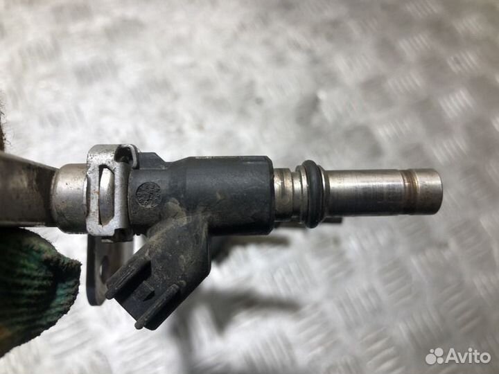 Рейка топливная рампа Opel Astra H