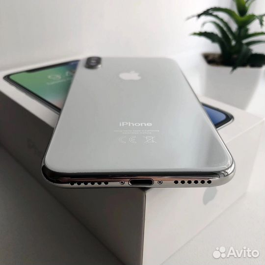 iPhone X, 64 ГБ
