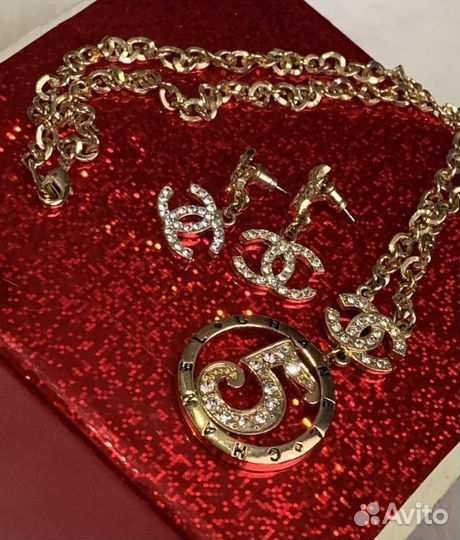 Набор бижутерии колье и серьги