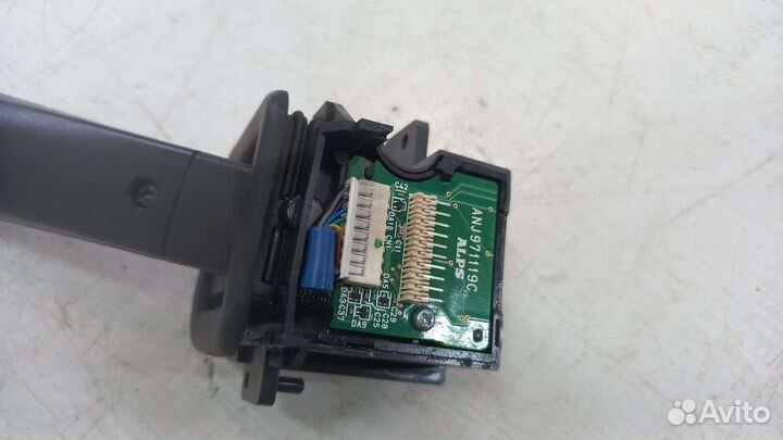 Переключатель дворников правый Volvo XC90