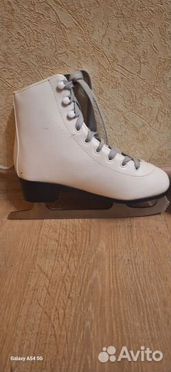 Коньки фигурные