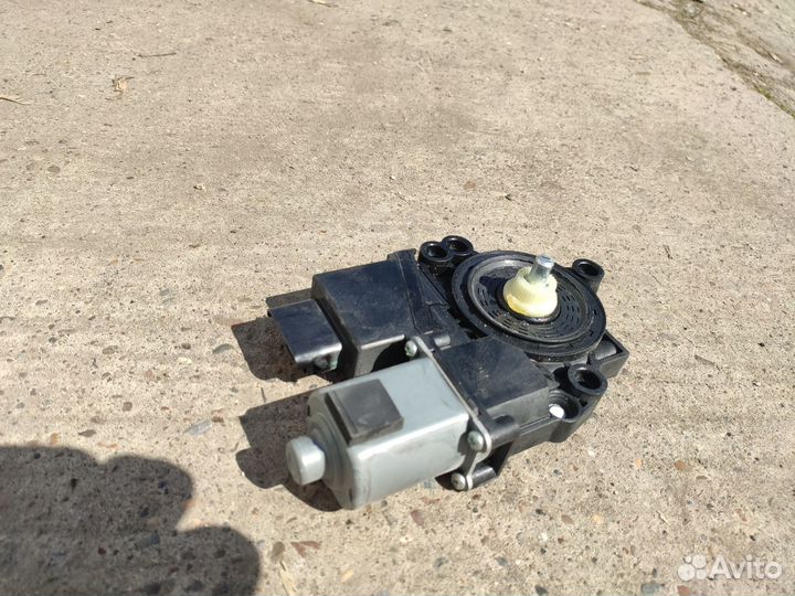 Моторчик стеклоподъемника kia ceed 2