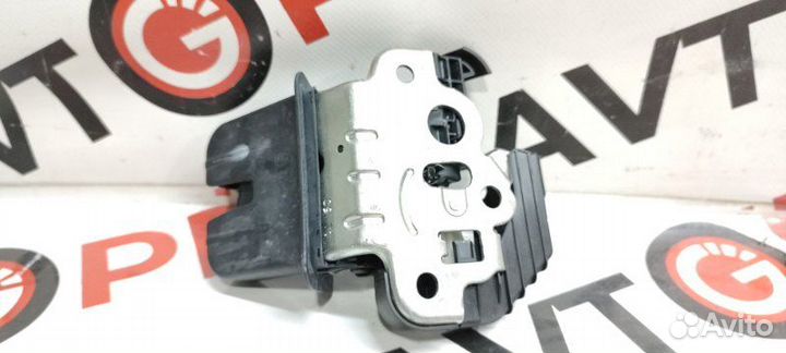 Замок крышки багажника Audi A6 4G CGW 18.04.2011