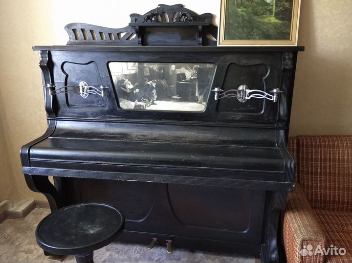 Продам антикварное пианино Hermann Mayr