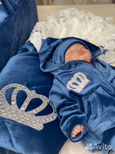 Комплект на выписку, новый