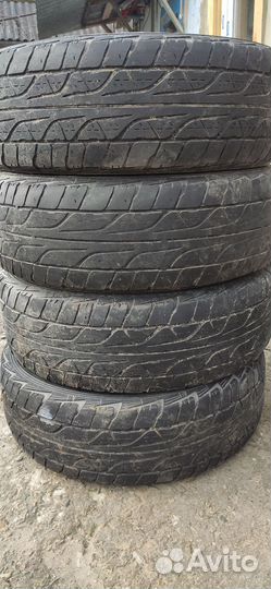 Dunlop Grandtrek AT3 215/65 R16
