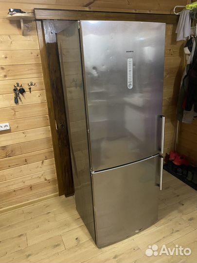Холодильник Siemens KG 49 NA73
