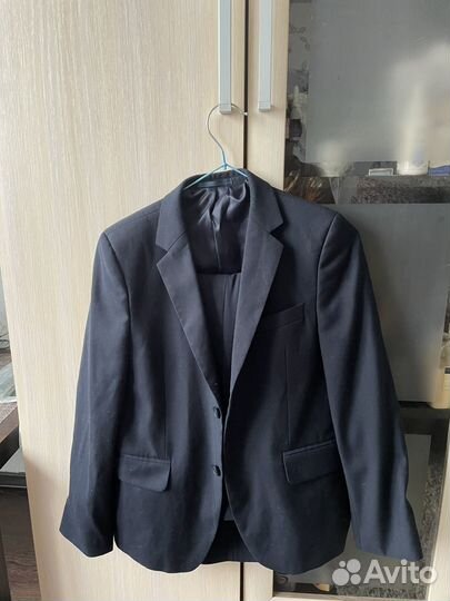 Продам костюм