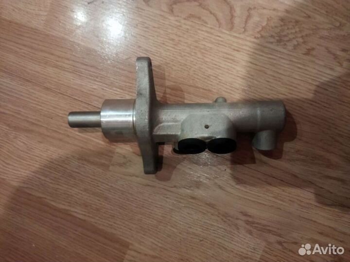 Главный тормозной цилиндр volkswagen jetta5 новый