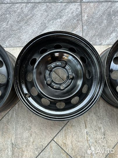 Комплект оригинальных дисков BMW R15