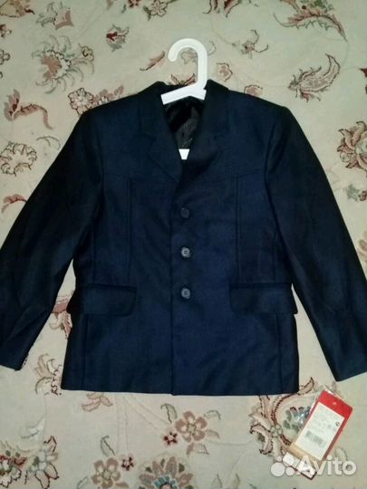 Костюм школьный новый 134-140р
