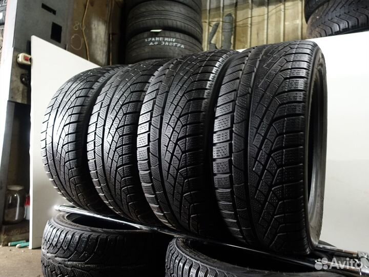 Pirelli Winter Sottozero 210 235/55 R17