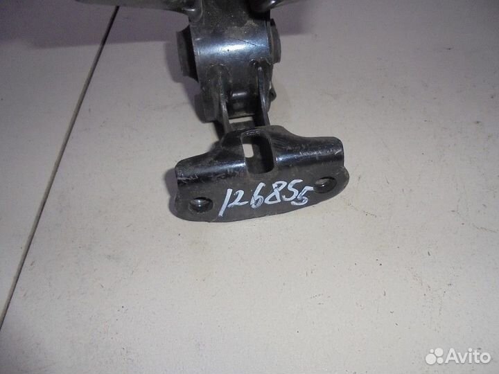 Подушка двигателя toyota ZVW30 зад