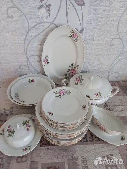 Столовый сервиз на 6 персон Польша.Цена 4000