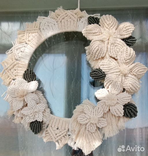 Пано в технике макраме