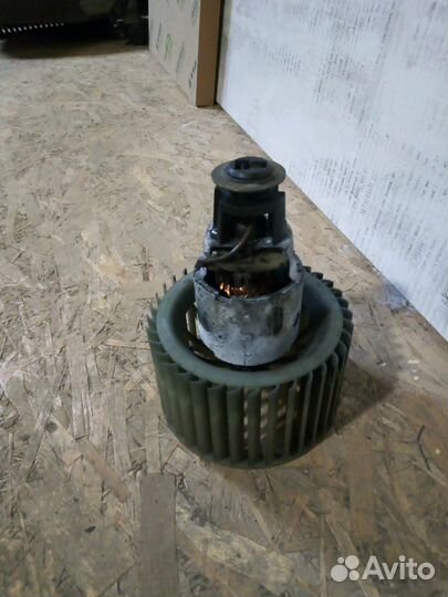 Печка, вентилятор отопителя ауди 100с4, а6с4 а6с5
