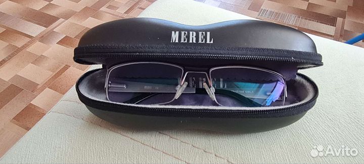 Продам мужские очки