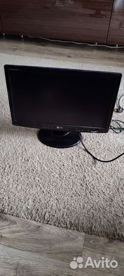 Монитор LG w2043s