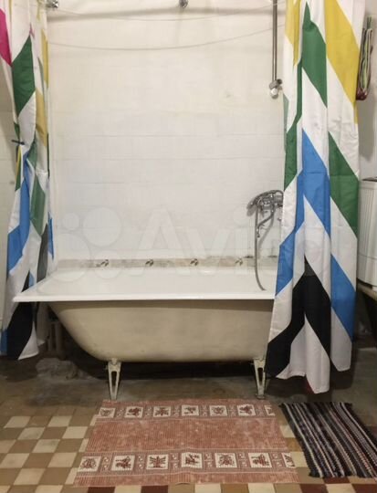 Комната 11 м² в 5-к., 1/8 эт.