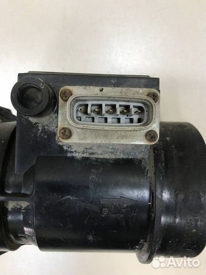 Датчик массового расхода воздуха Subaru Legacy