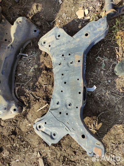 Подрамник передний Hyundai Solaris RB G4FA 2011