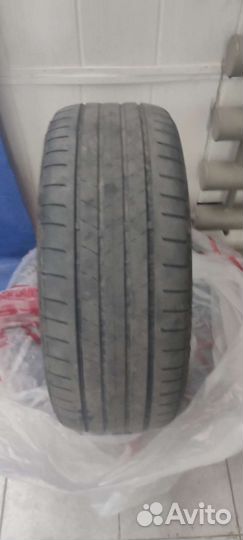 Bridgestone Turanza T005 215/55 R17